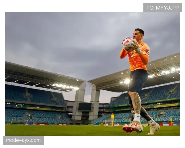 埃德森：从球场到场外，稳步提升影响力的未来传奇