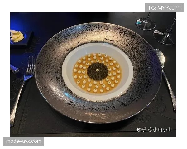 李诗沣训练完直接打车去米其林三星,这日子过得跟偶像剧男主似的 李诗沣训练完直接打车去米其林三星,这日子过得跟偶像剧男主似的